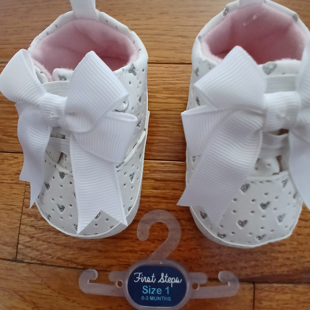 First Steps White Baby Shoes with Bow